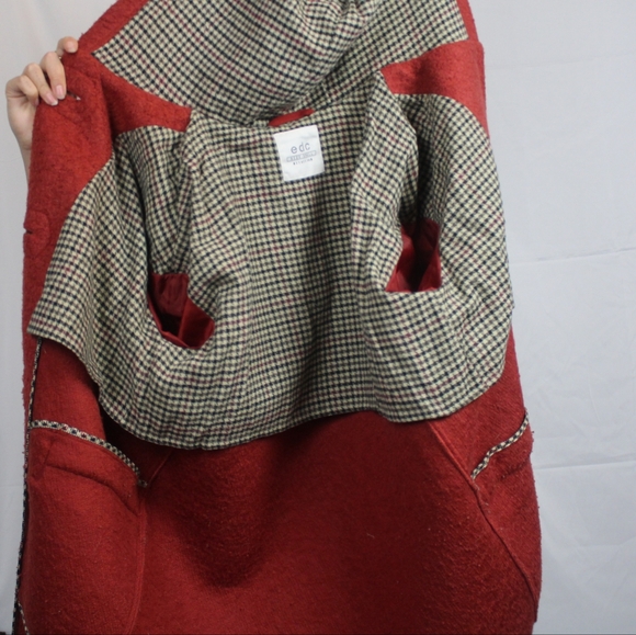 Little Red Riding Hood Coat - Picture 6 of 8